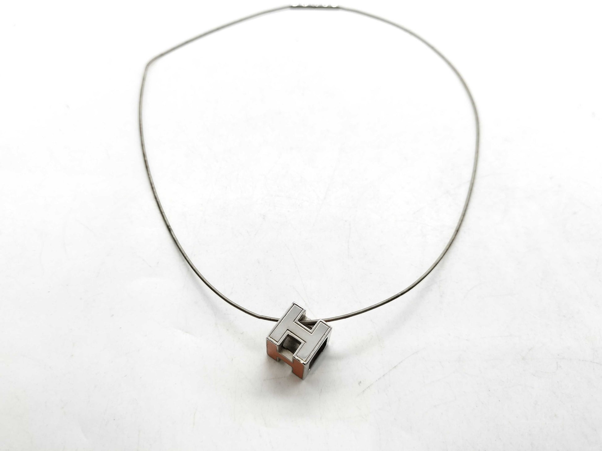 HERMES Necklace, Cage d'Ash H Cube Necklace