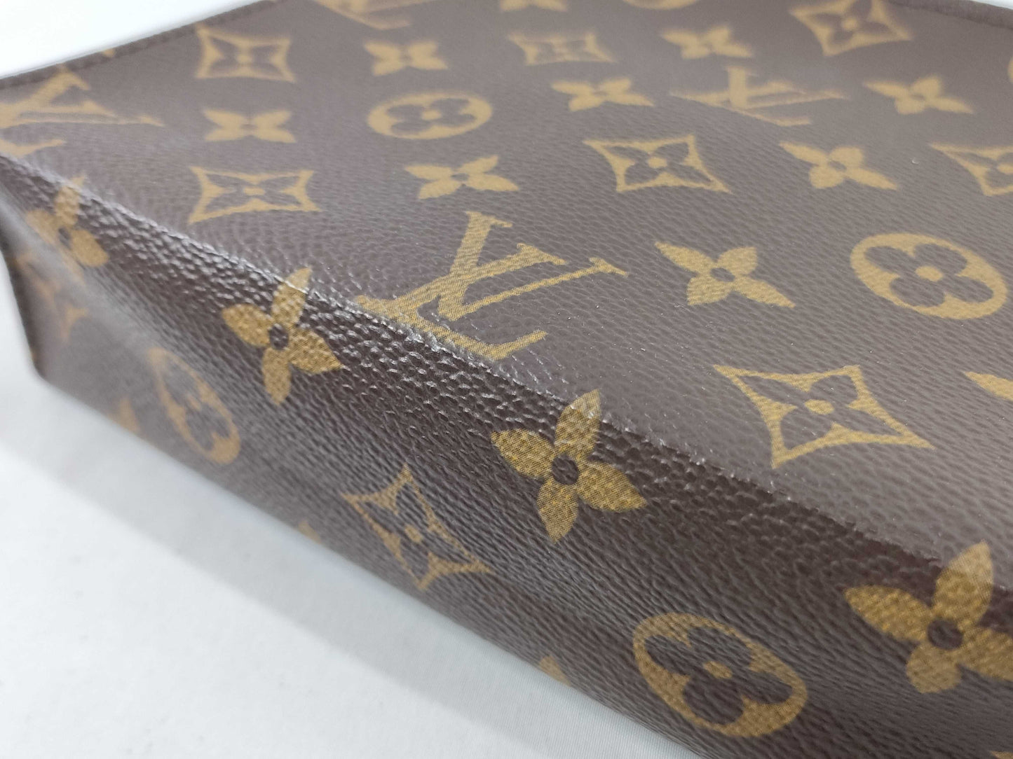 LOUIS VUITTON M47544 Monogram Poche Toilette 19 Clutch Bag