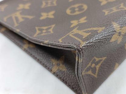 LOUIS VUITTON M47544 Monogram Poche Toilette 19 Clutch Bag