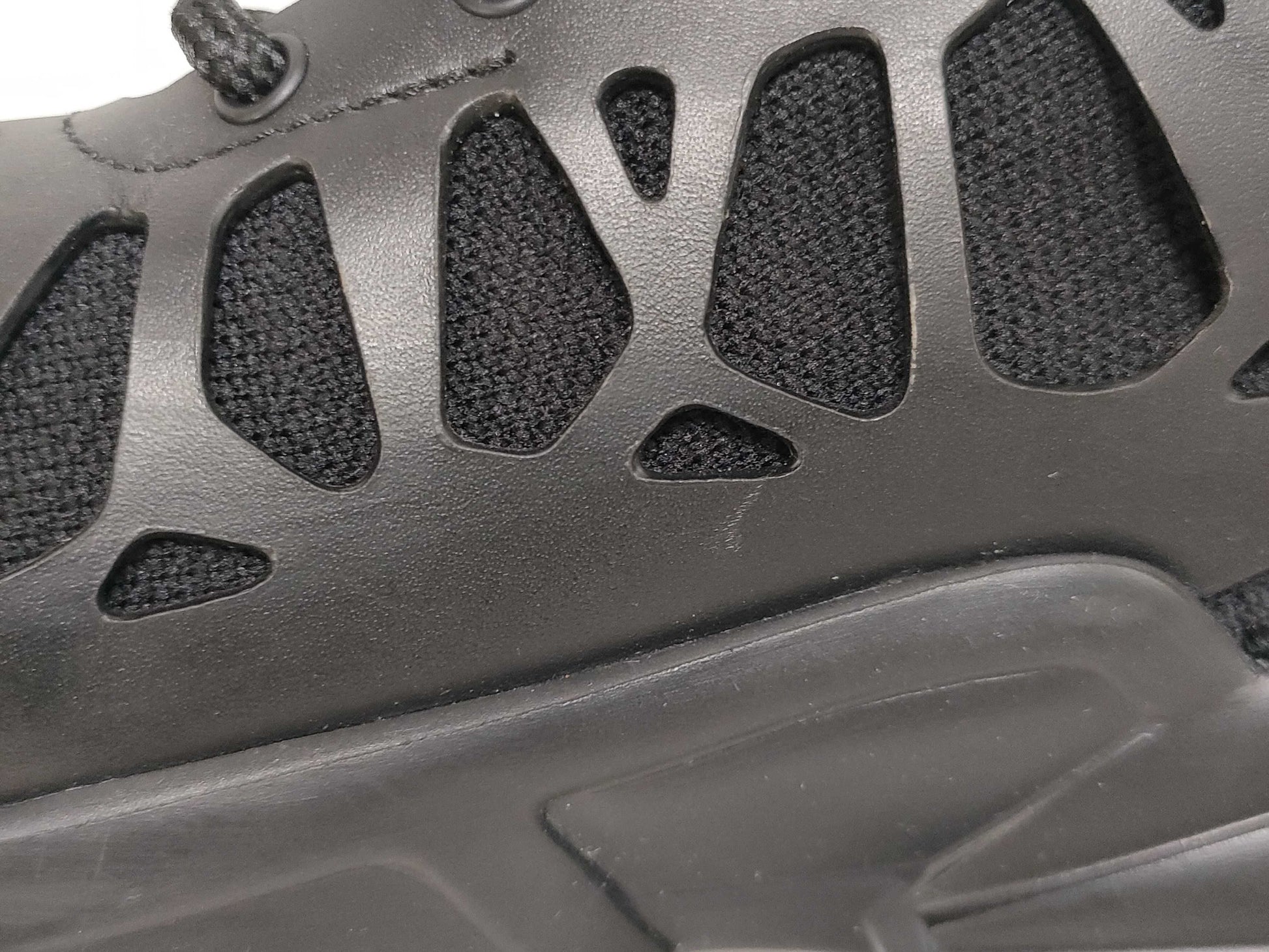 Salvatore Ferragamo Gancini Sneakers in Black