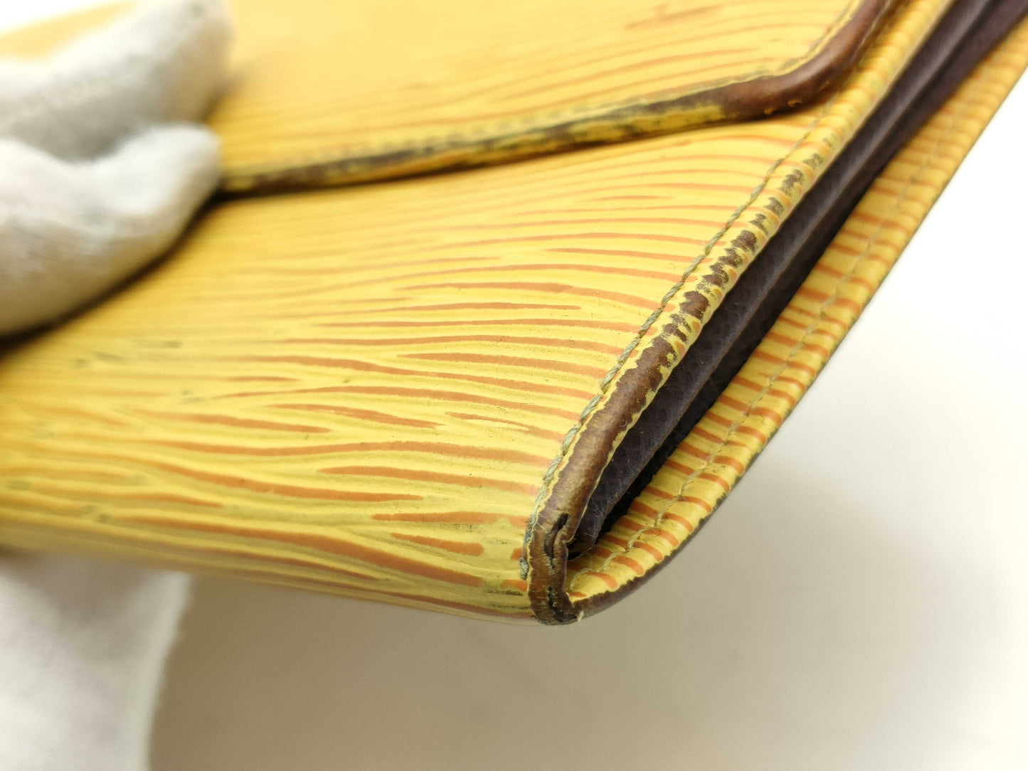LOUIS VUITTON Epi Portefeuille Sarah Wallet