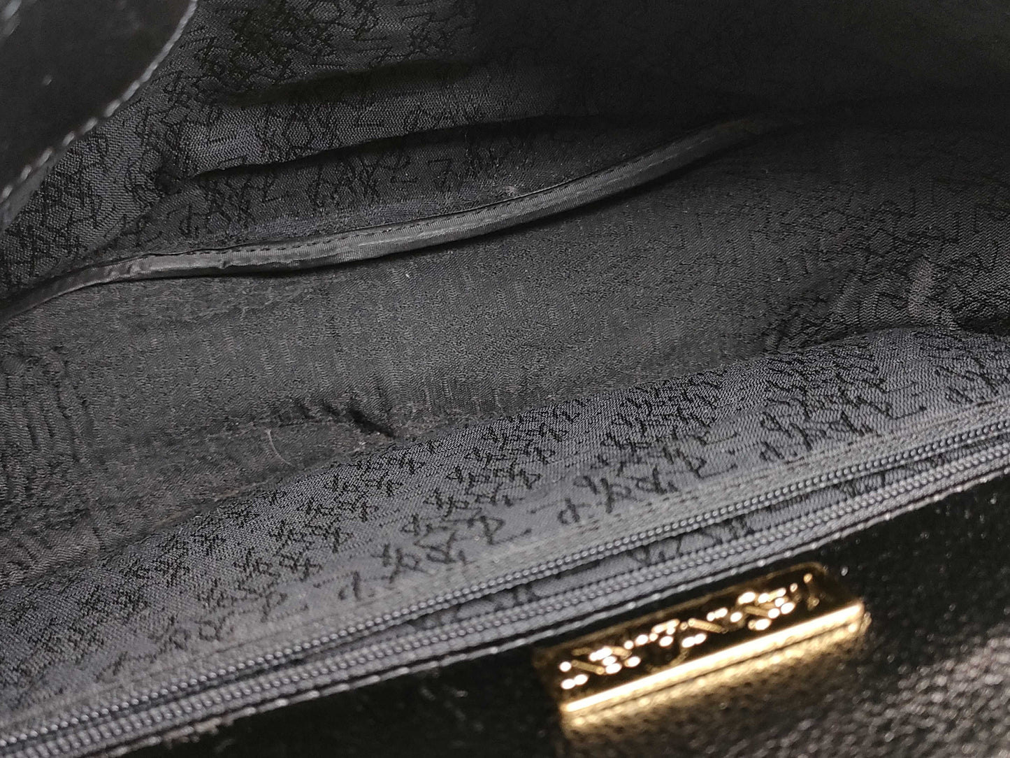 Yves Saint Laurent Leather Shoulder Bag
