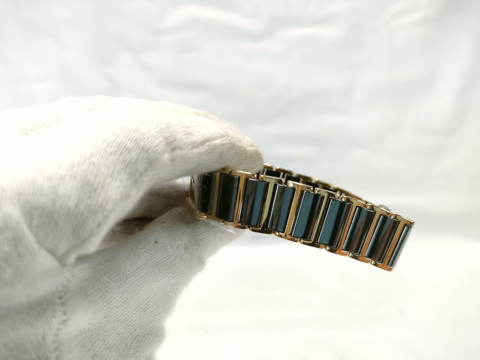 RADO Quartz Unmoving Women's Watch