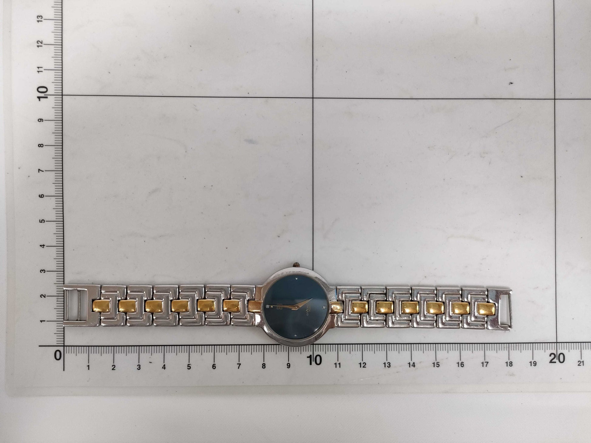 GIVENCHY Quartz 3ATM Men's Watch, Buckle Broken, Not Working