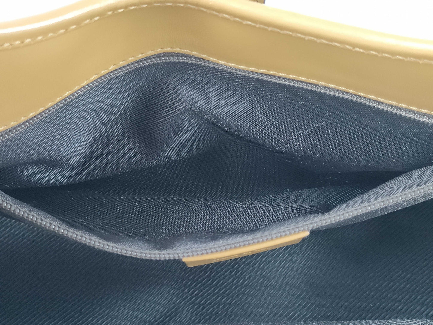 GUCCI GG Canvas Handbag 002, 1068, 2404 Beige Handbag