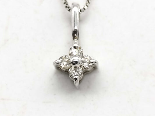 D0.05ct 750 1.1g Necklace 