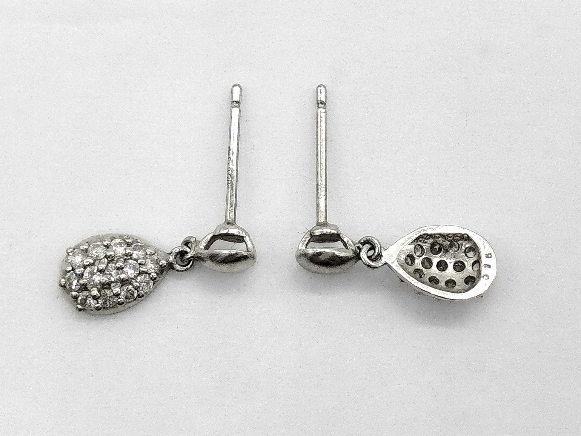 D 0.15ct/0.15ct Pt850 2.2g Earrings 