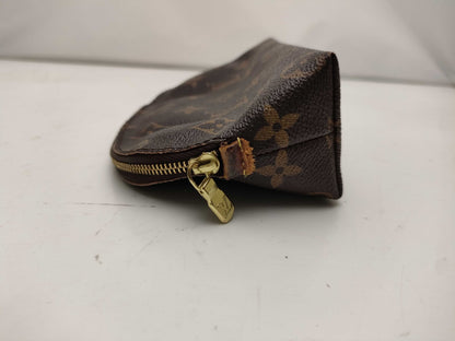 LOUIS VUITTON Monogram M47515 Pouch Pouch