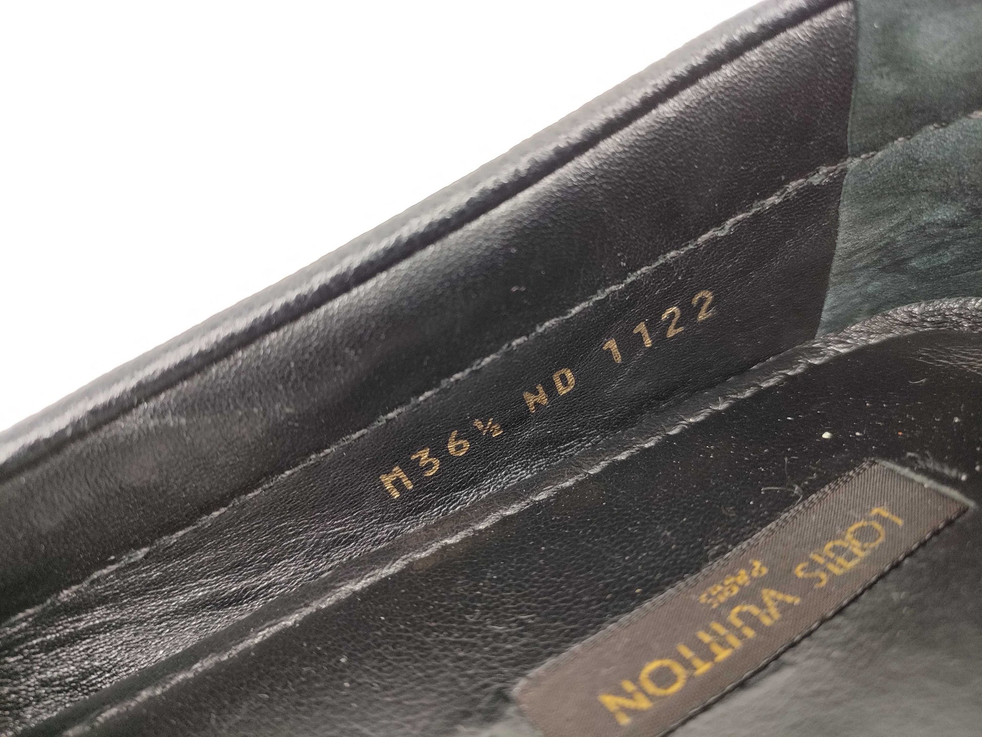 LOUIS VUITTON logo loafers leather shoes loafers