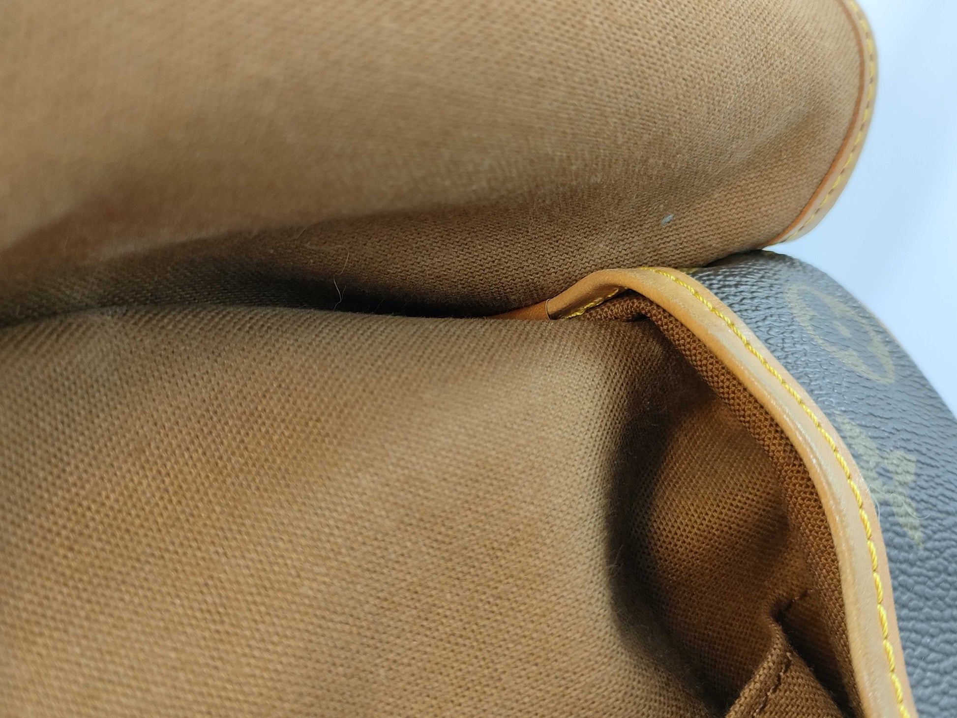 LOUIS VUITTON Monogram M42254 Saumur 35 Shoulder Bag