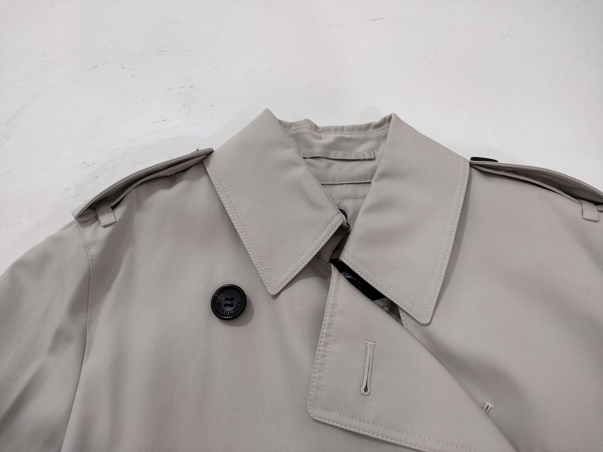 BURBERRY Burberry London Trench Coat with Belt Liner, Size 40