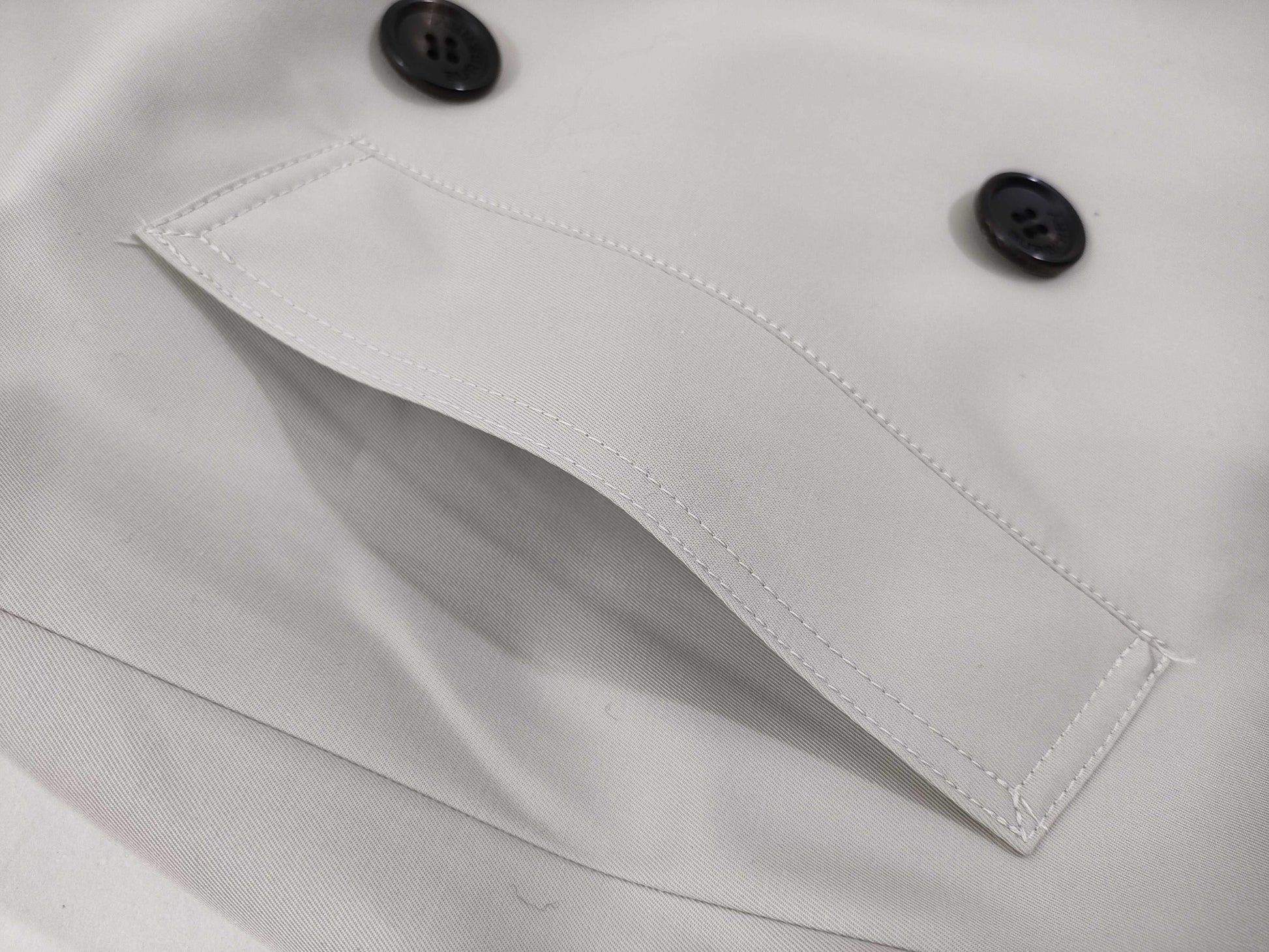 BURBERRY Burberry London Trench Coat with Belt Liner, Size 40