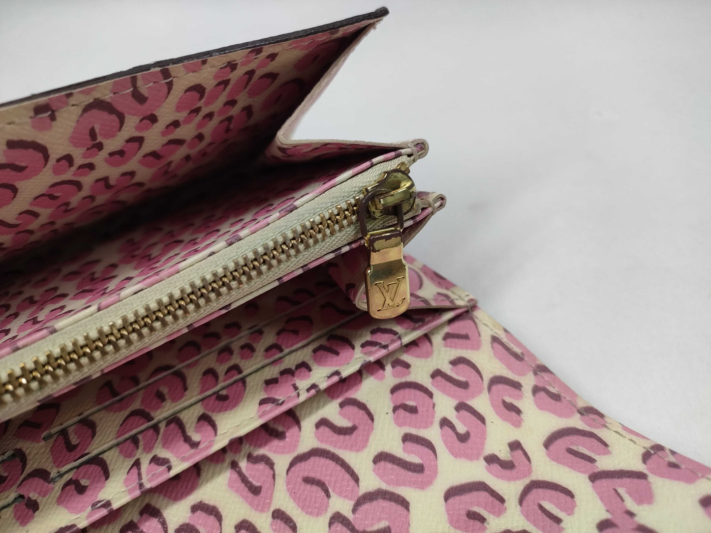 LOUIS VUITTON M60106 Monogram Portefeuille Sarah Leopard Print Pink Wallet/Initialized Wallet