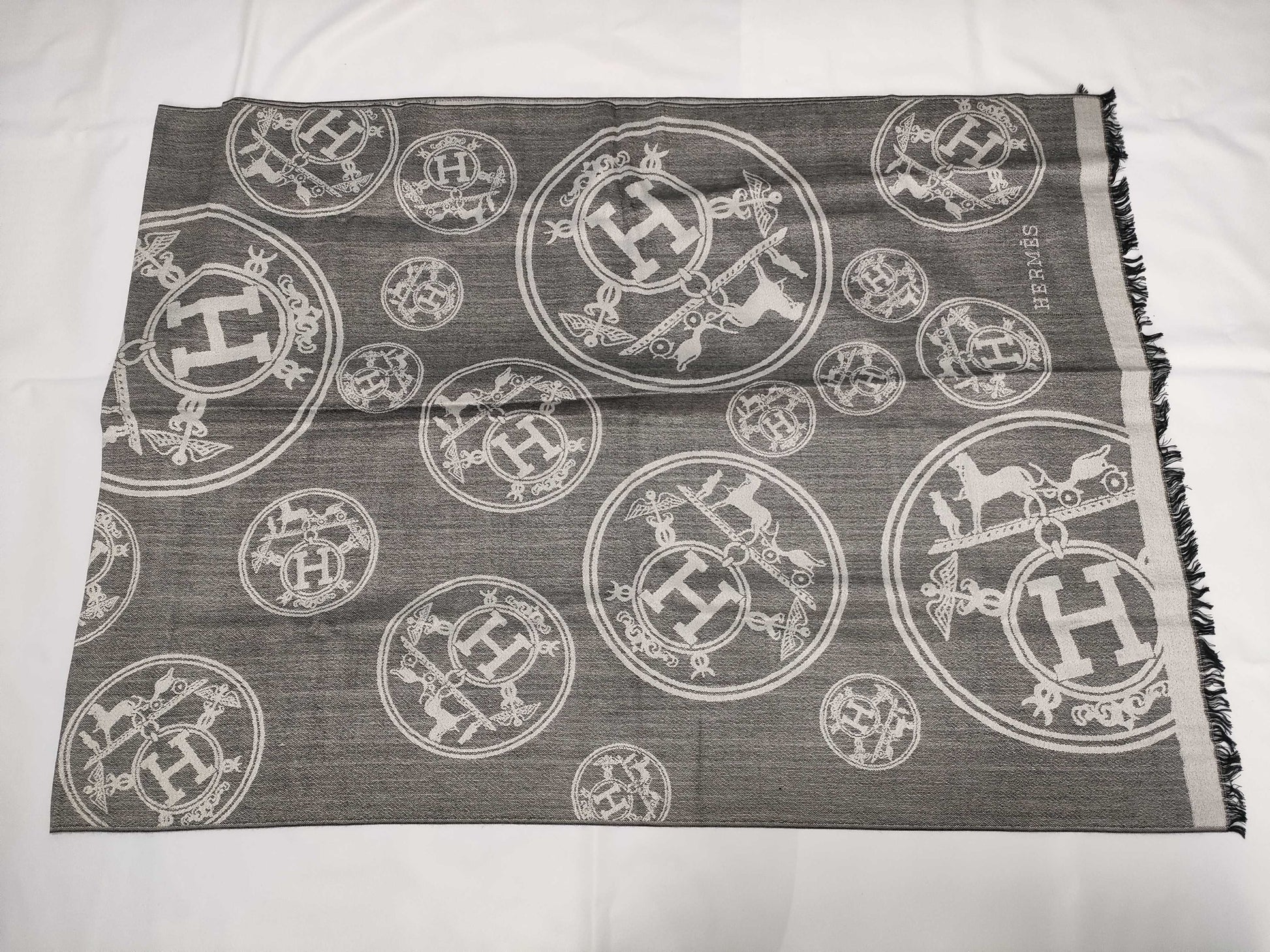 HERMES tagless scarf scarf