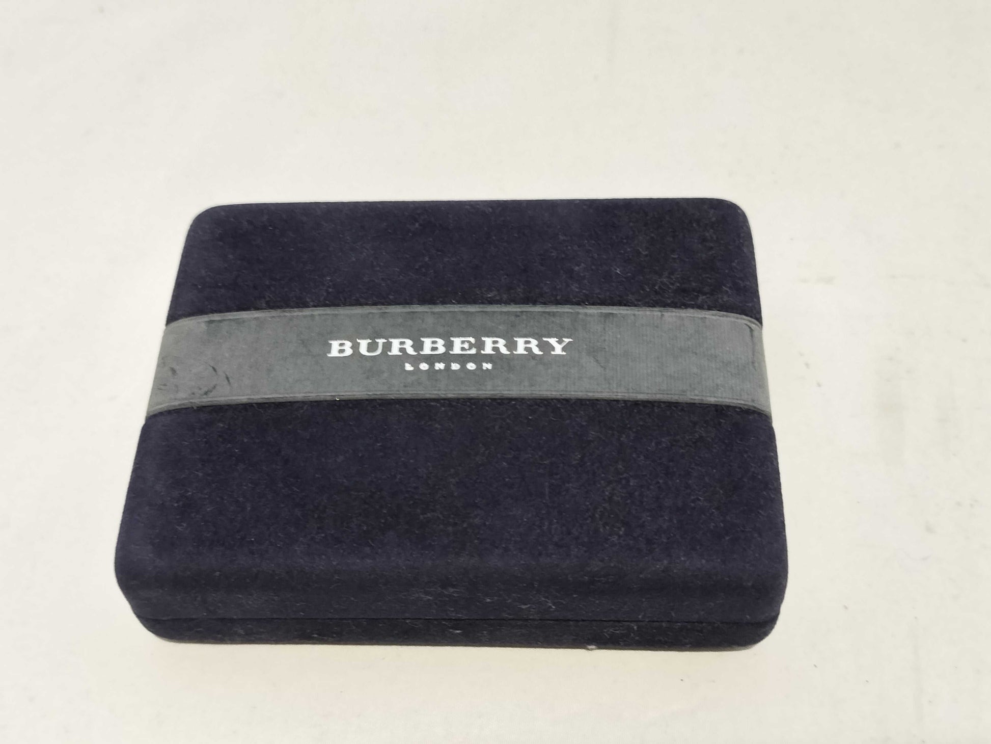 BURBERRY Boxed Silver Cufflinks with Horse Logo