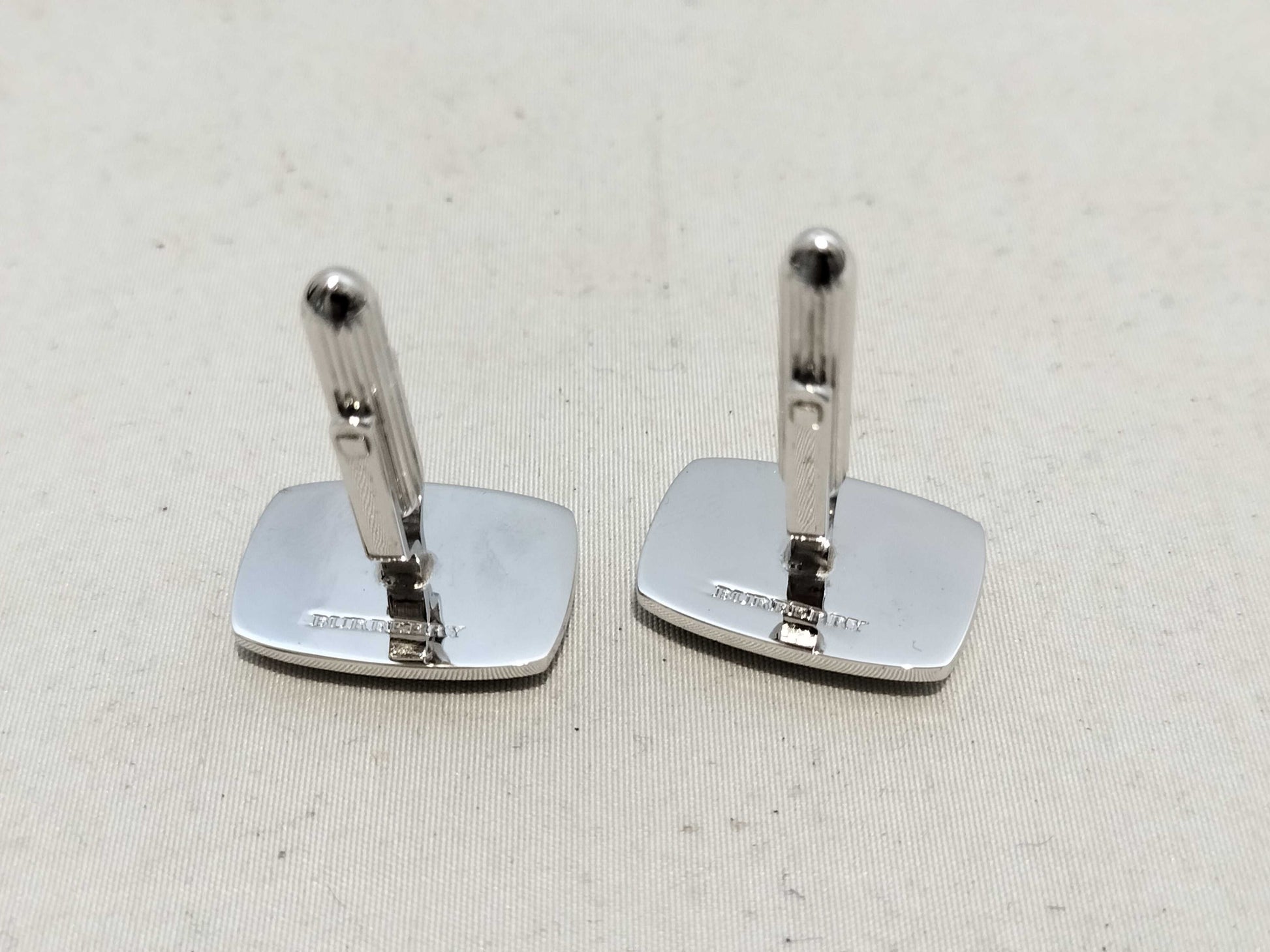 BURBERRY Boxed Silver Cufflinks with Horse Logo