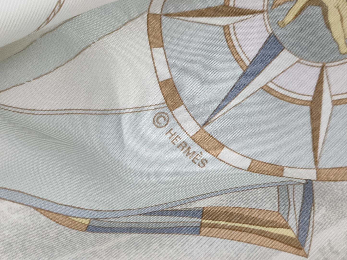 HERMES Carre Scarf