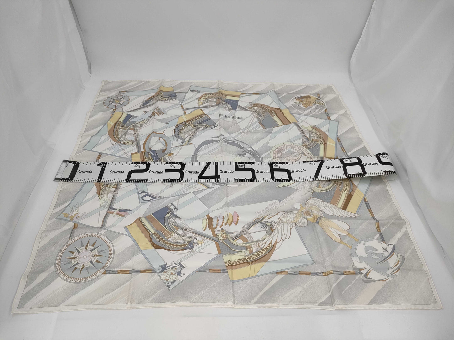 HERMES Carre Scarf