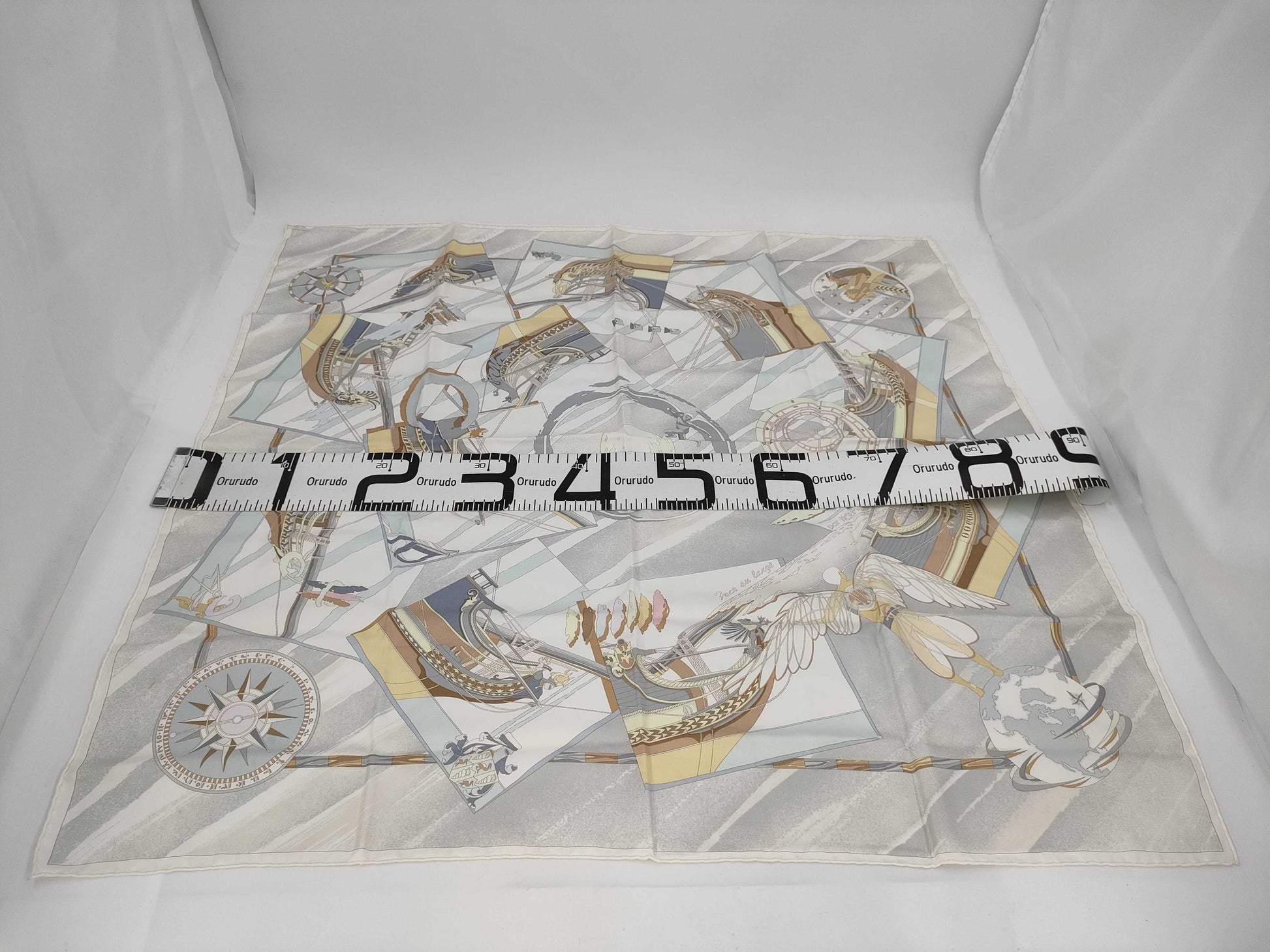 HERMES Carre Scarf