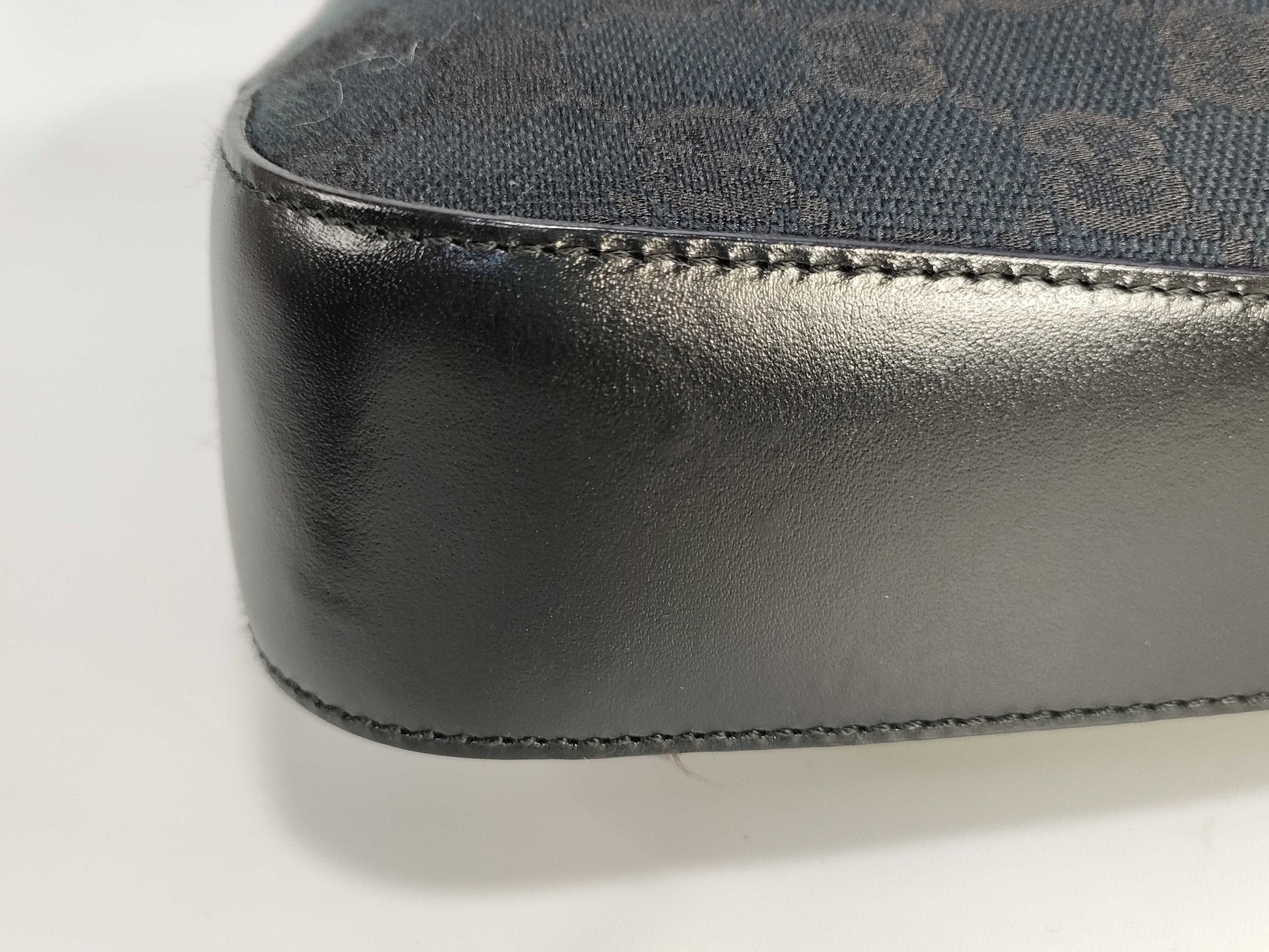 GUCCI GG Canvas 001 3812 2123 Shoulder Bag