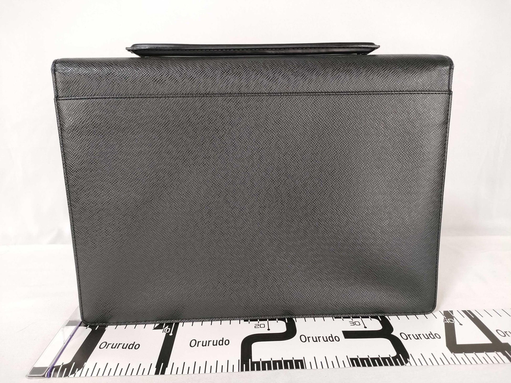 LOUIS VUITTON M30772 Taiga Business Angara Business Bag