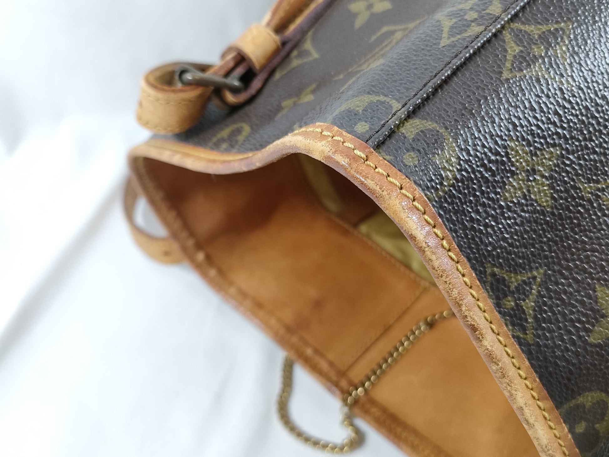 LOUIS VUITTON M42236 Monogram Louis Vuitton Bucket PM Handbag 