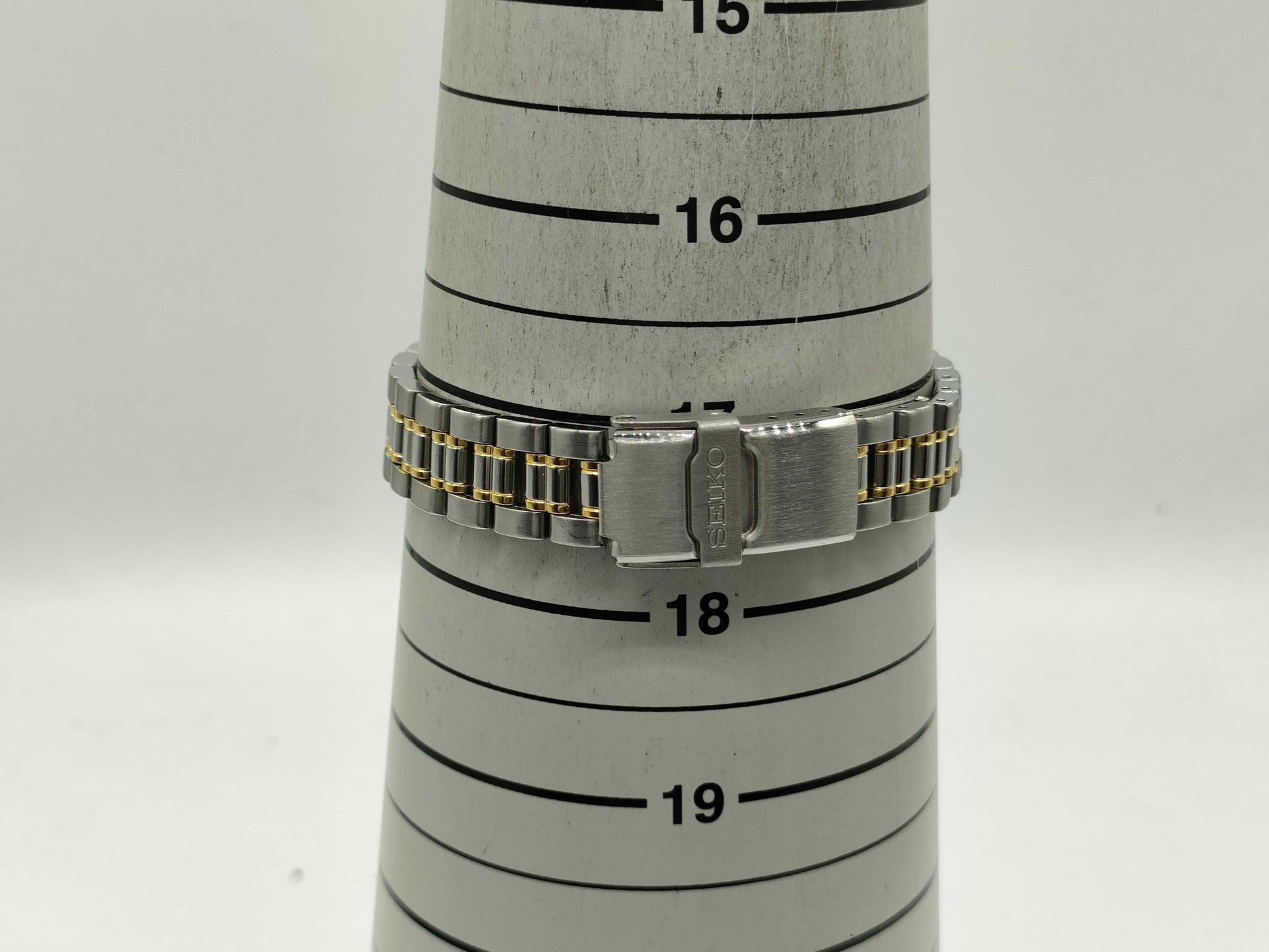 SEIKO Sports/Perfect, Unworked Women's Watch