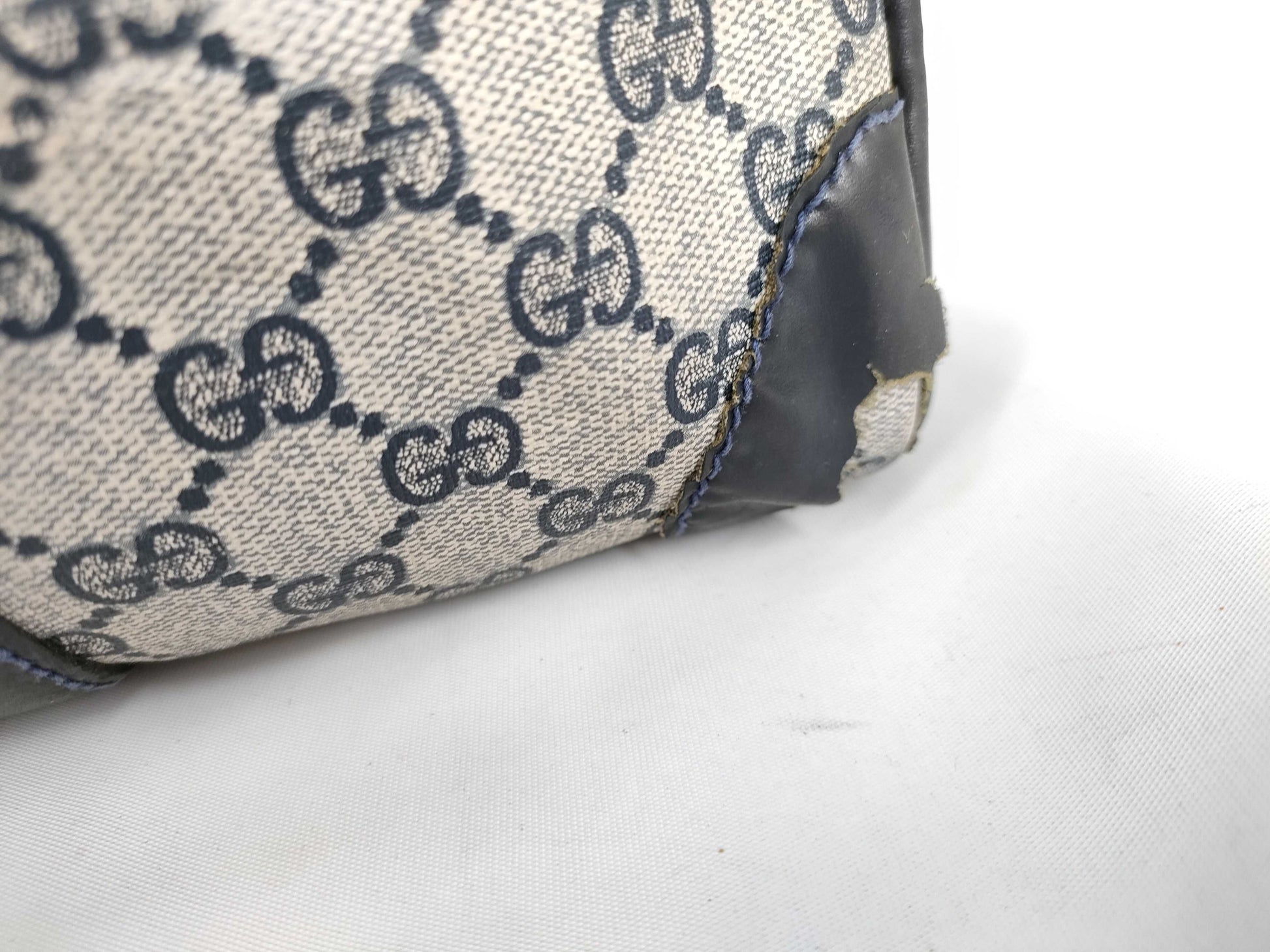 GUCCI GG Supreme GG Canvas Boston Bag