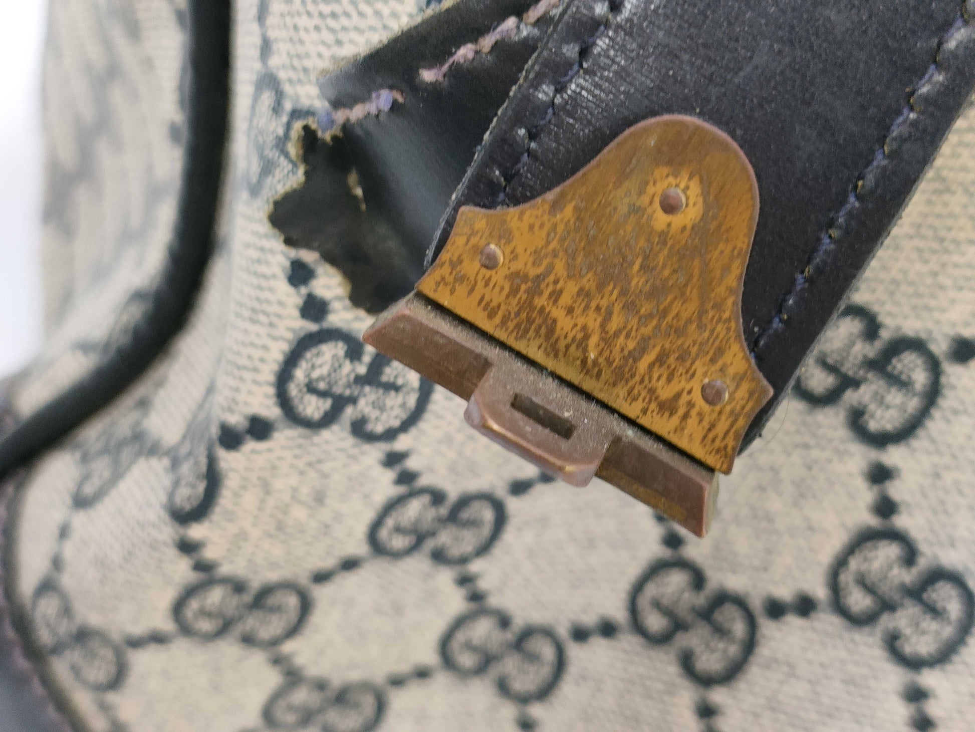 GUCCI GG Supreme GG Canvas Boston Bag