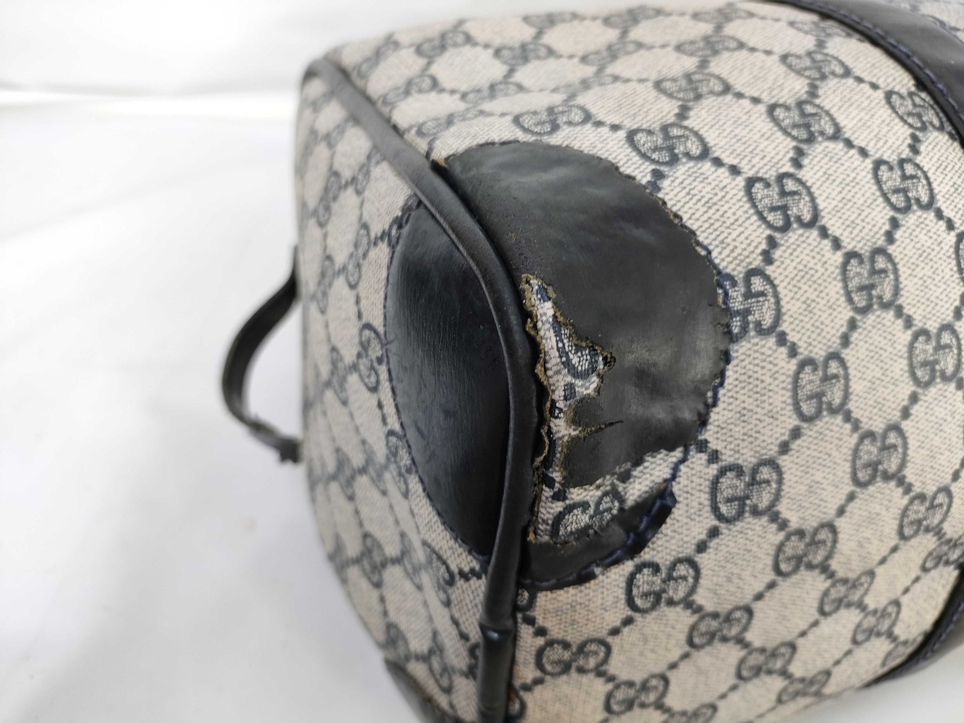 GUCCI GG Supreme GG Canvas Boston Bag