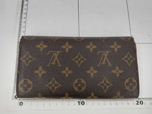 /Tory Burch lambskin wallet in excellent condition *2 wallets