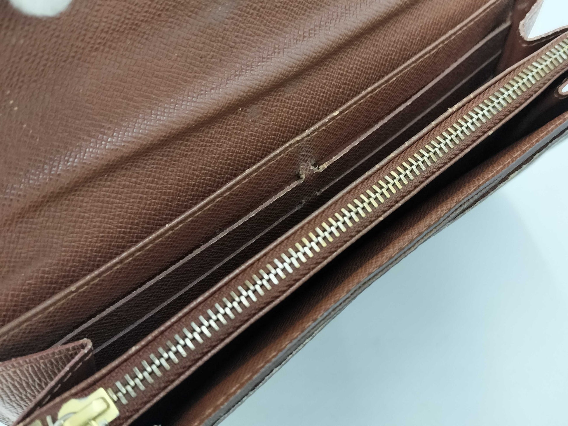 /Tory Burch lambskin wallet in excellent condition *2 wallets