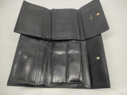 CHANEL Caviar Skin Coco Mark Tri-fold Wallet / Prada Wallet