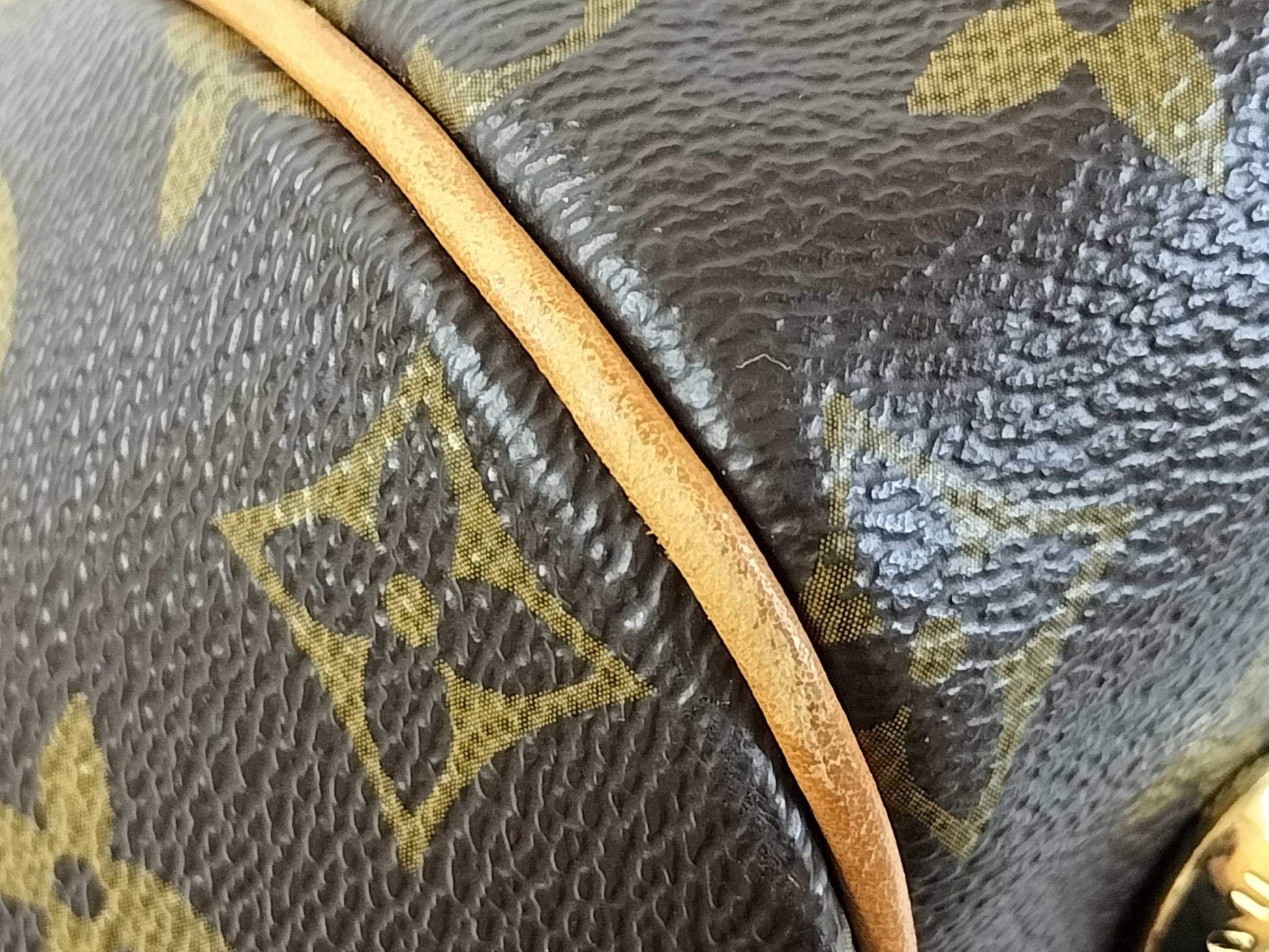 LOUIS VUITTON M40144 Monogram Tivoli GM Shoulder Bag
