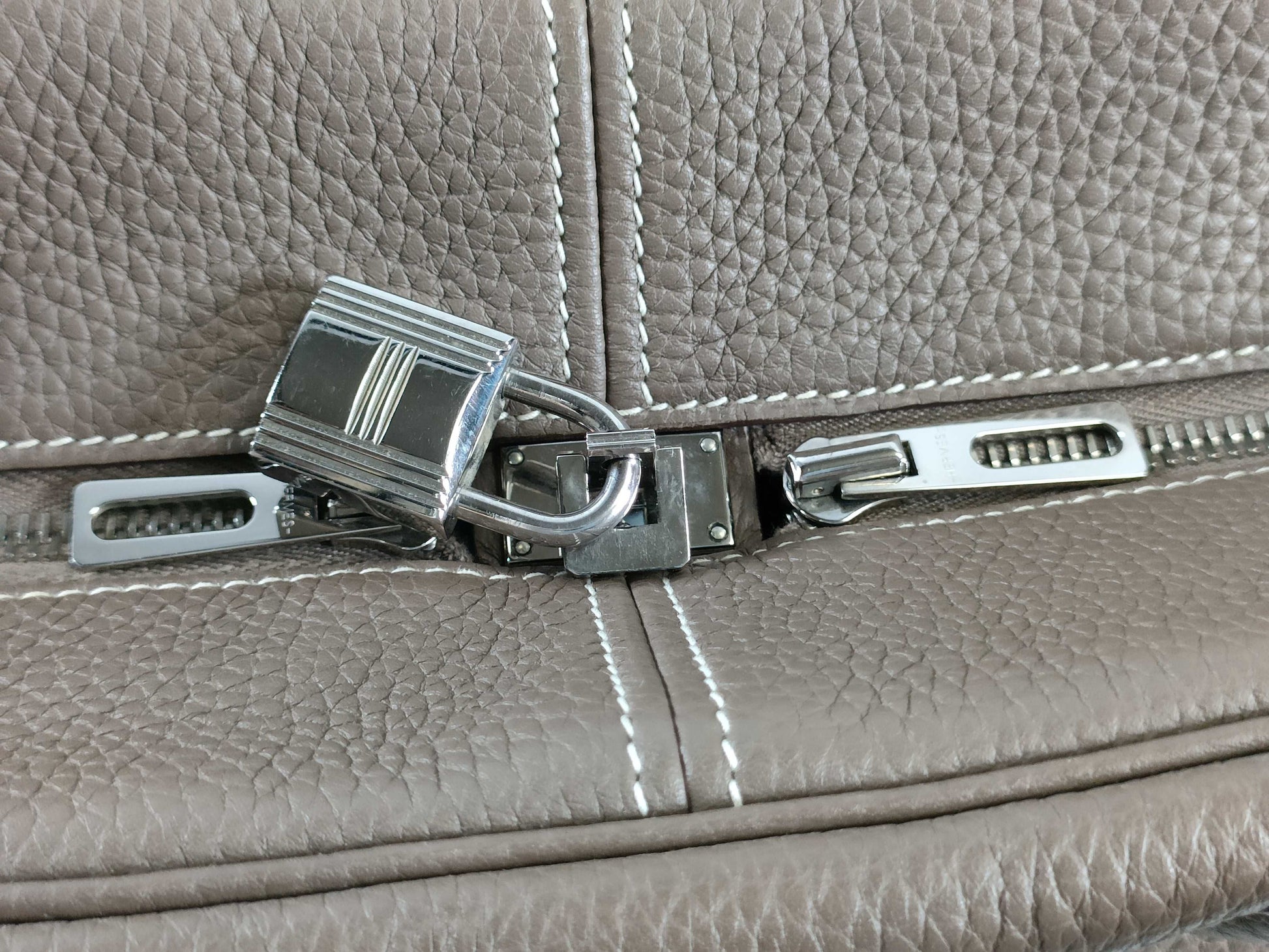HERMES Victoria 35 Etoupe Handbag