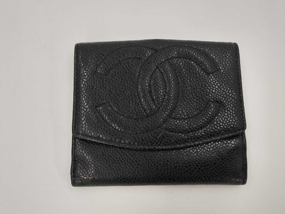 CHANEL Caviar Skin Bifold Wallet