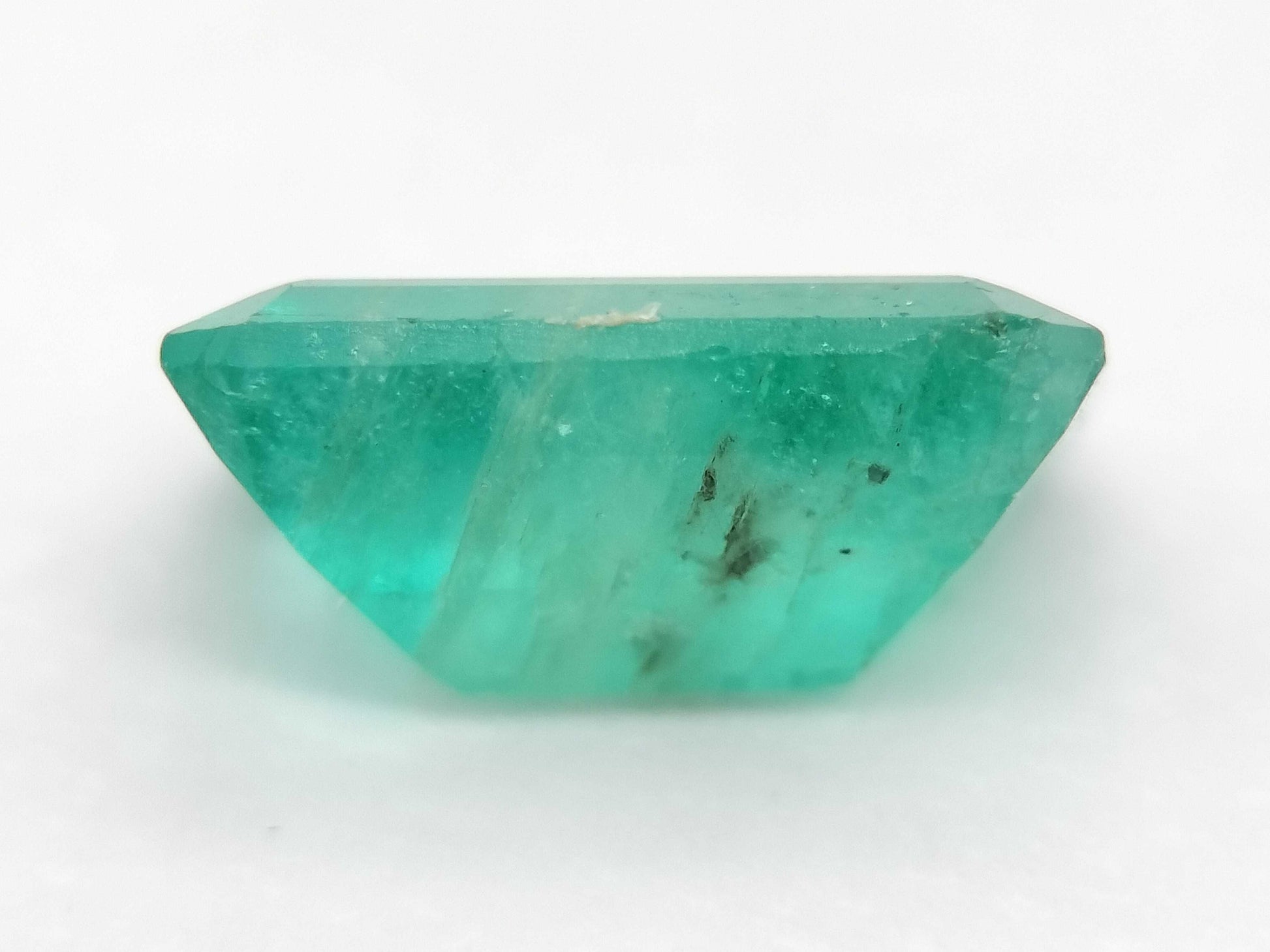 E3.85ct Colored Stone Loose
