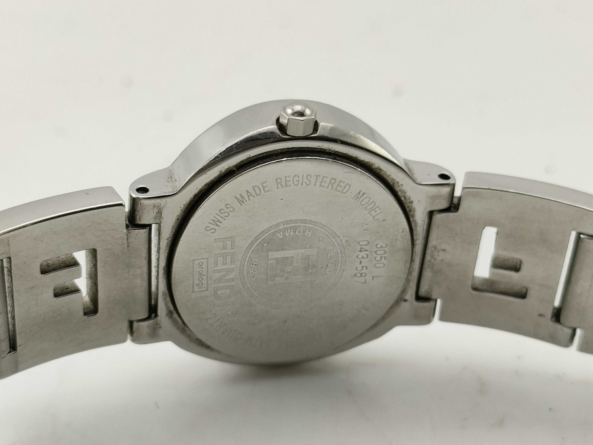 FENDI 3050 L 043 587 Women's Watch