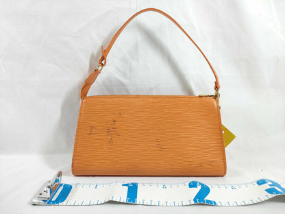 LOUIS VUITTON M5294H Epi Axoir Handbag