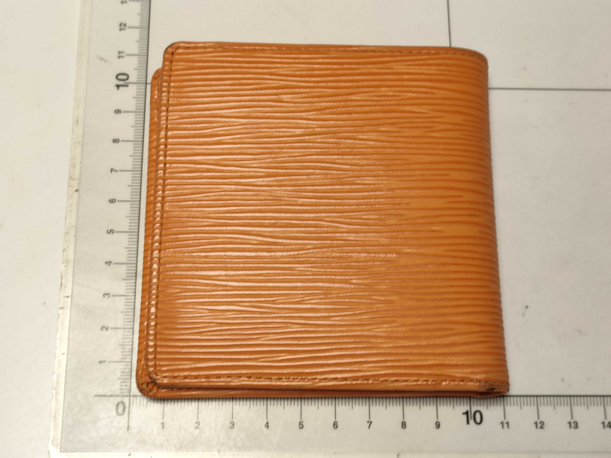 LOUIS VUITTON Epi Portefeuille Marco Wallet
