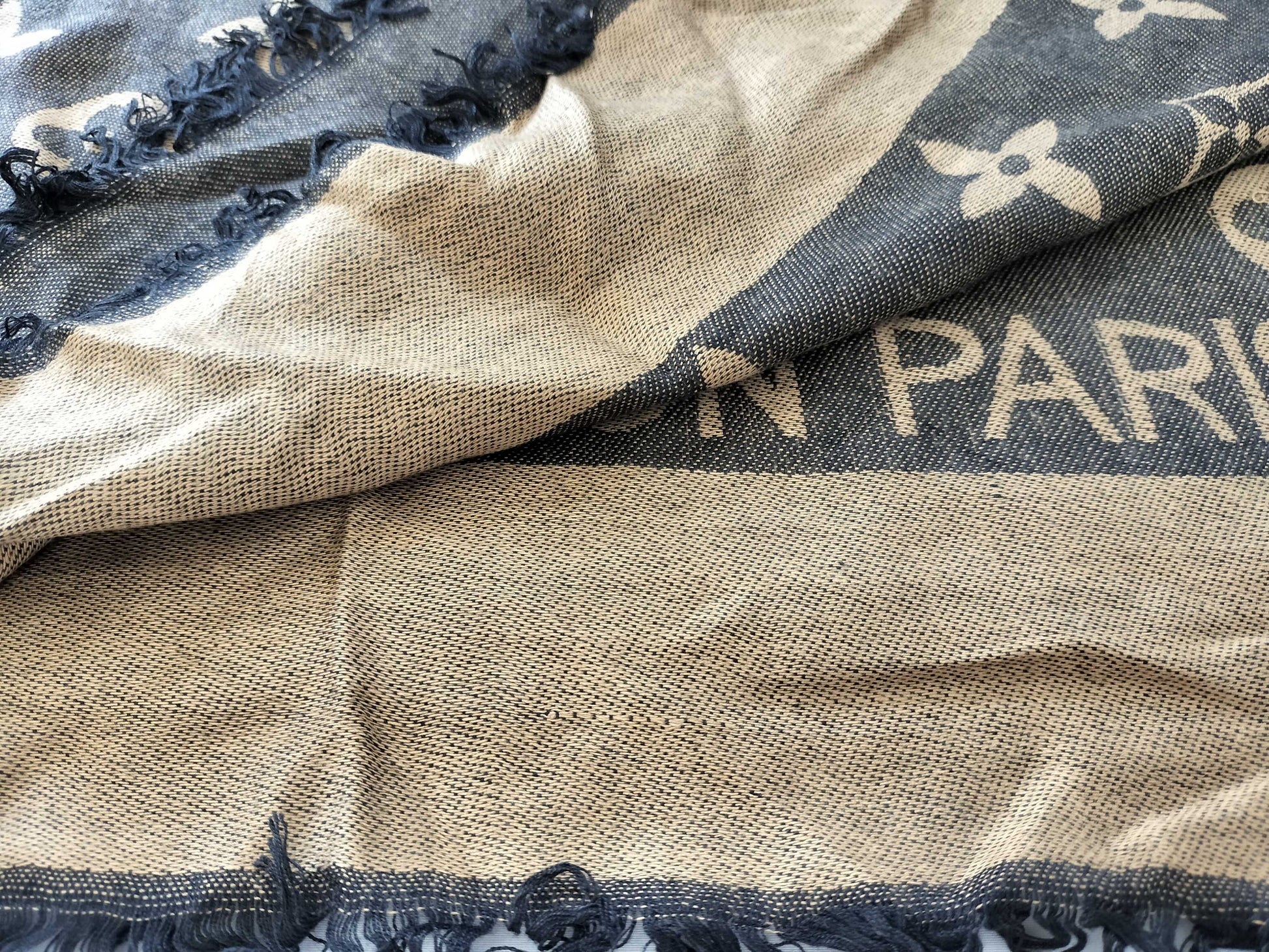 LOUIS VUITTON Monogram Large Fringe Stole*1 Scarf