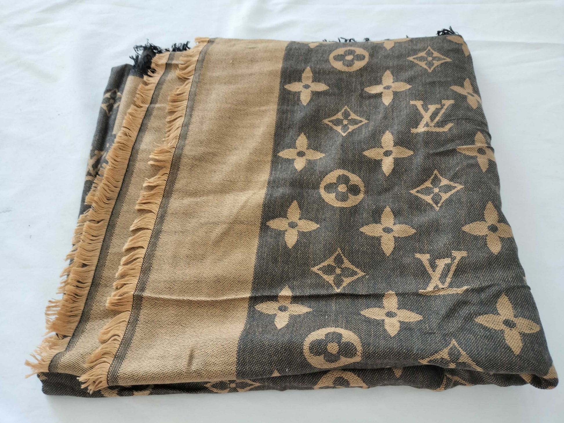 LOUIS VUITTON Monogram Large Fringe Stole*1 Scarf