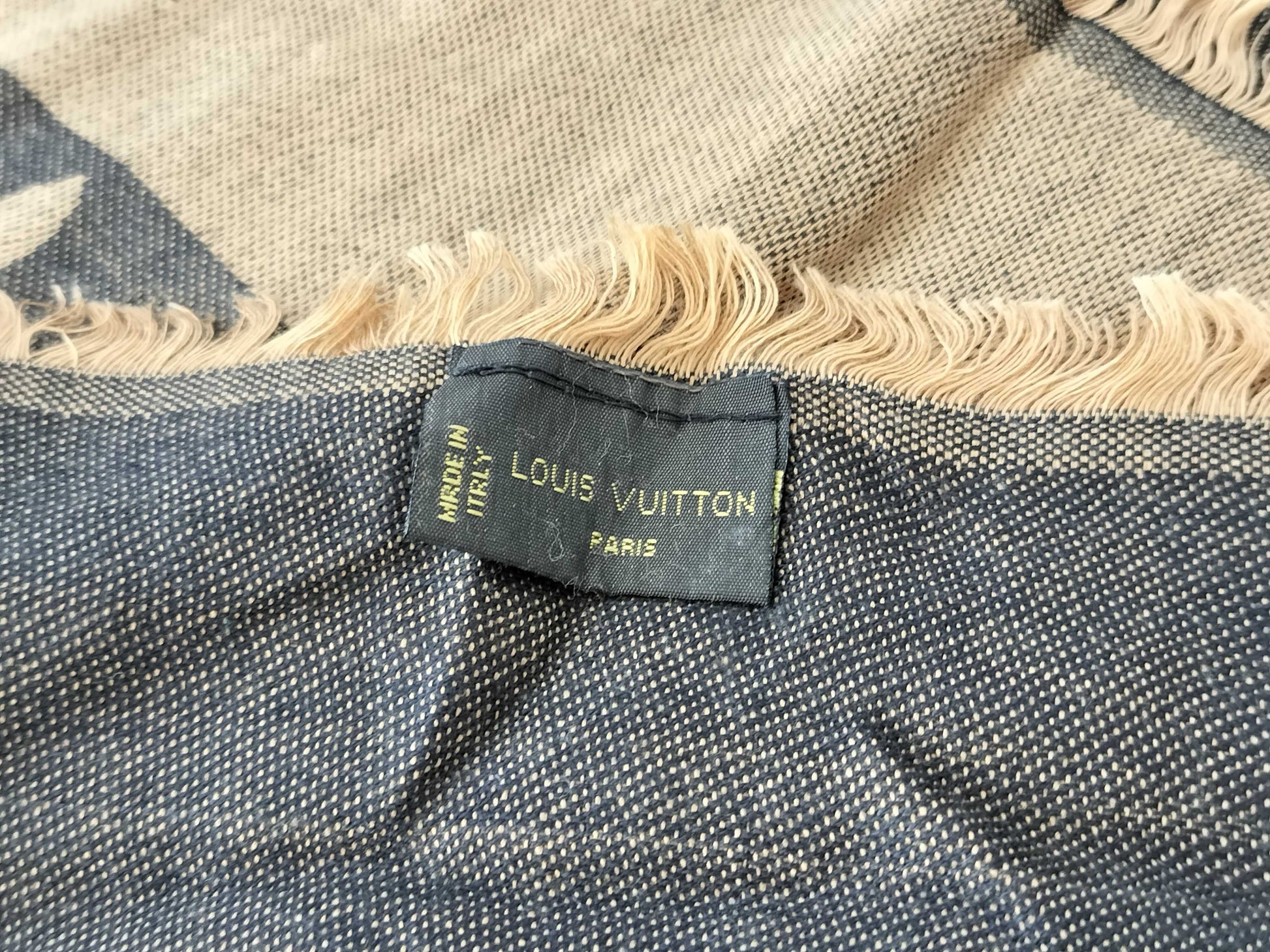 LOUIS VUITTON Monogram Large Fringe Stole*1 Scarf