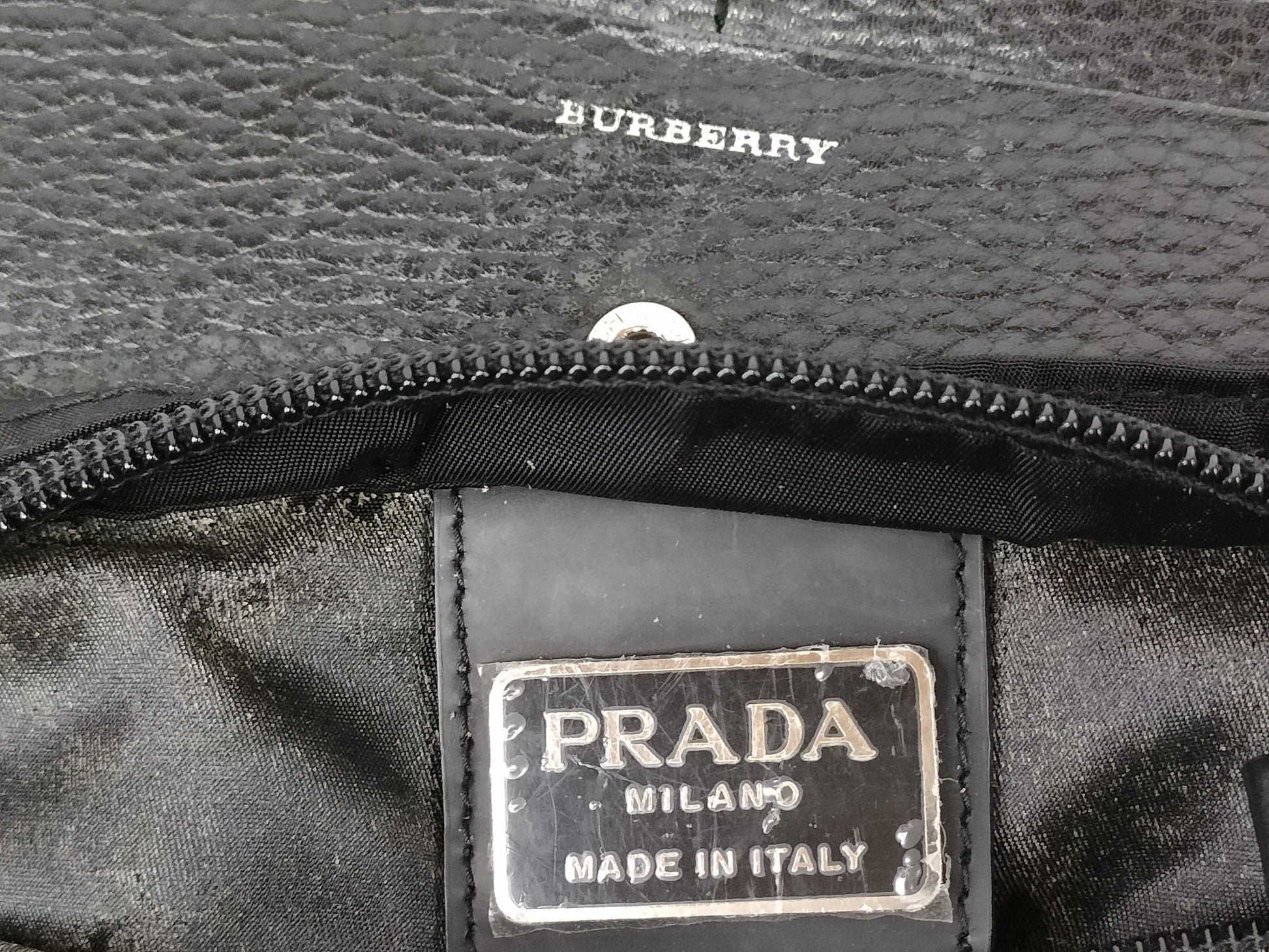 PRADA nylon shoulder bag/Burberry long wallet shoulder bag