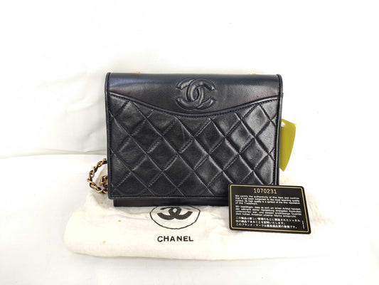CHANEL Matelasse Lambskin Chain Shoulder Bag in Black