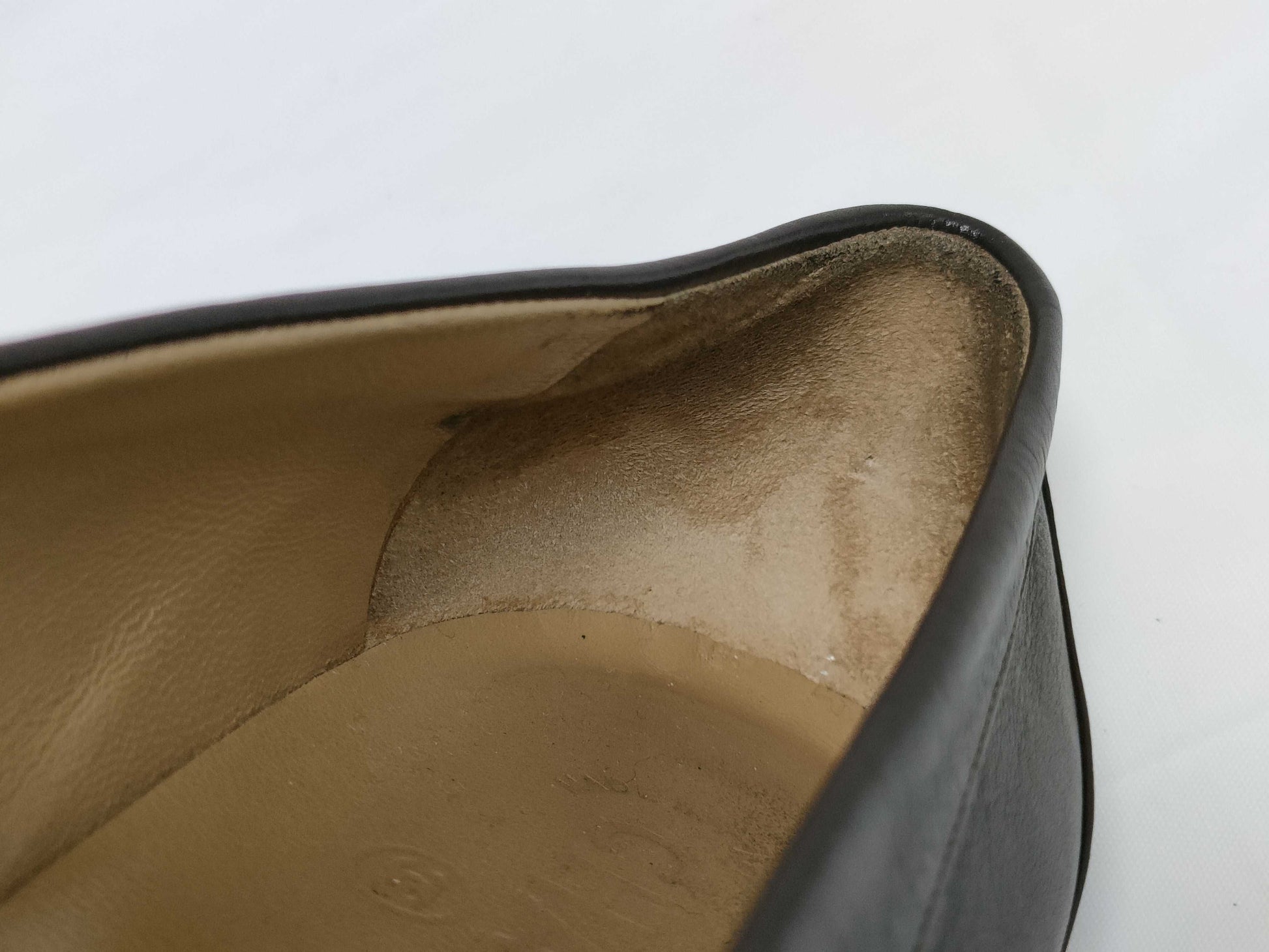 CHANEL Coco Mark Leather Pumps