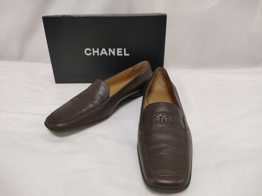CHANEL Coco Mark Leather Pumps
