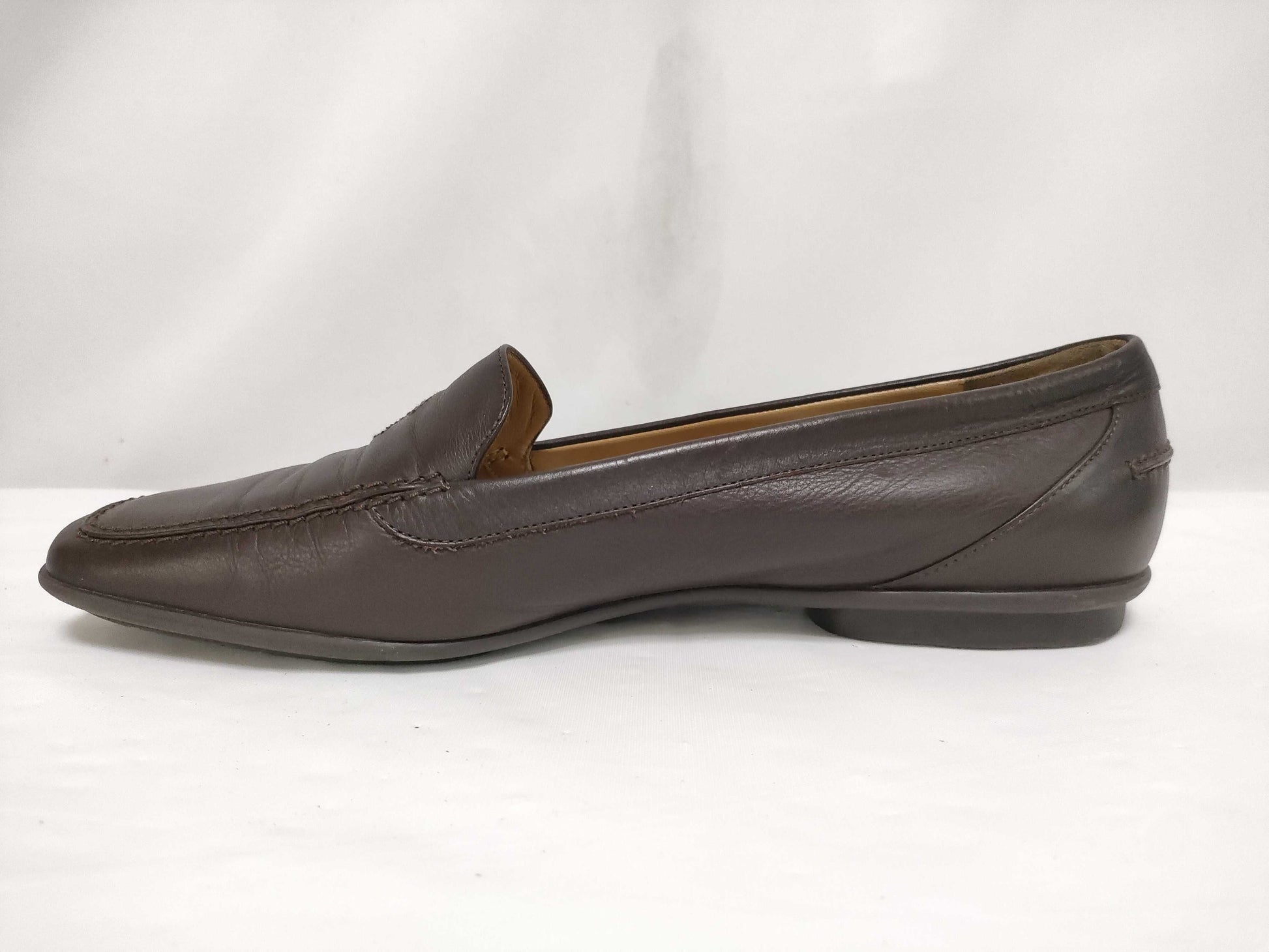 CHANEL Coco Mark Leather Pumps