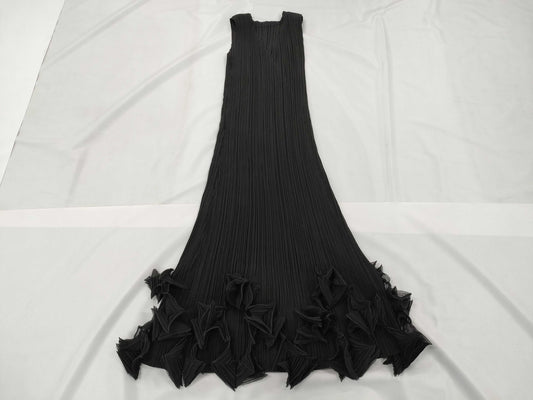 ISSEY MIYAKE Fette Dress Ruffle Dress