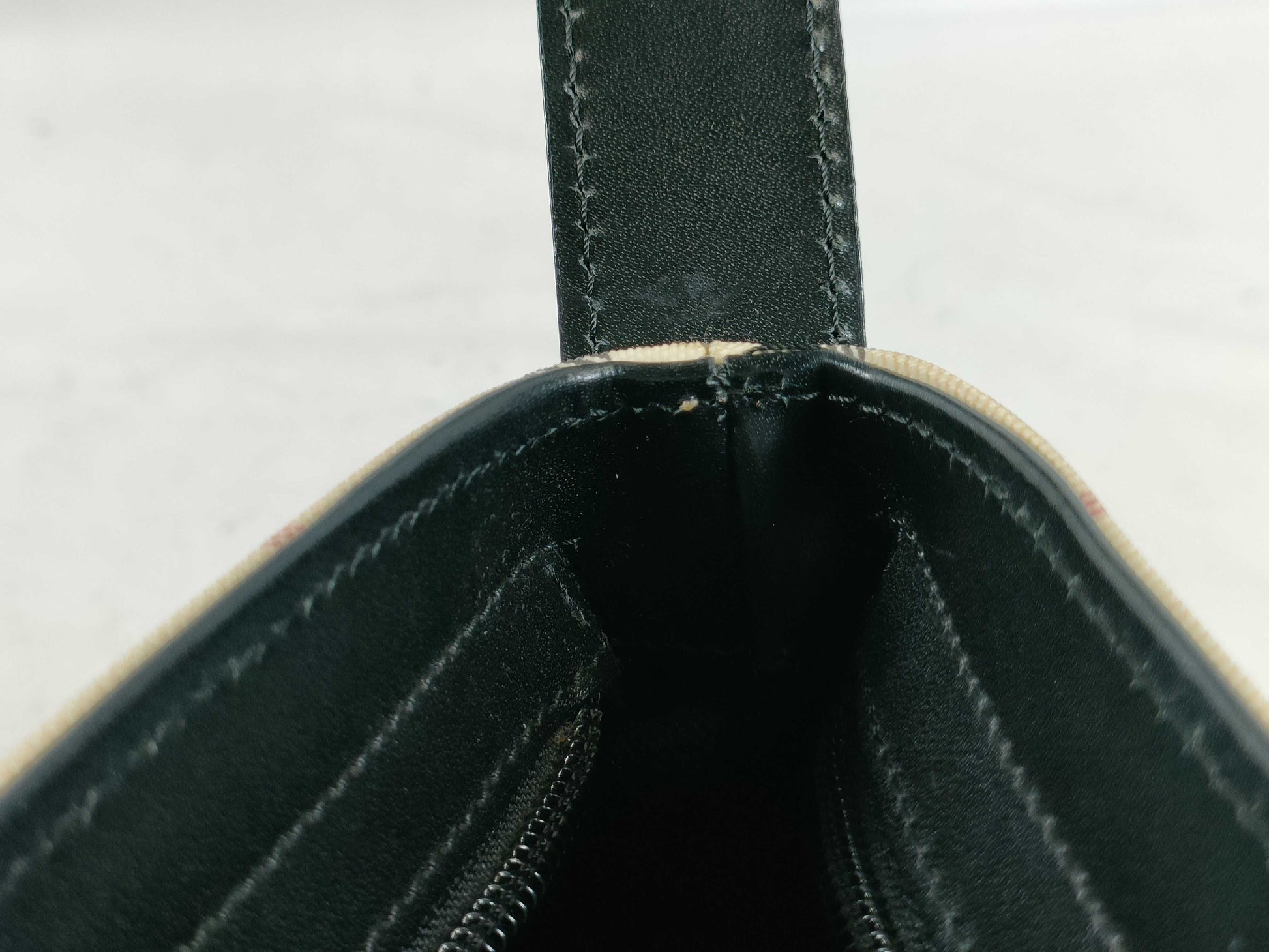 BURBERRY London Nova Check Hand Shoulder Bag